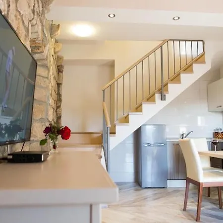 Sweet Old Stone House *